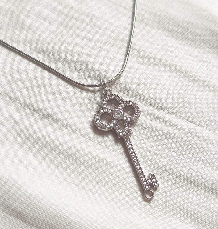 Collar Luna Llave（2 colores ）