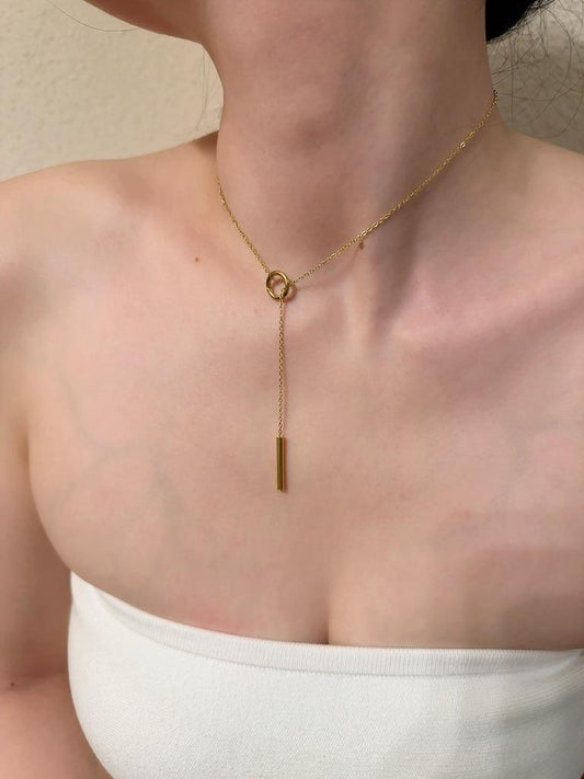 Collar de círculo fino