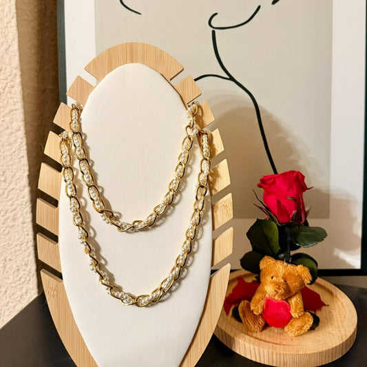 Collar de cadena blanca