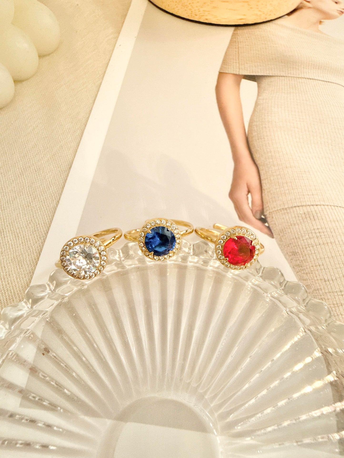 Anillo Brillo Redondo ajustable (3 colores)
