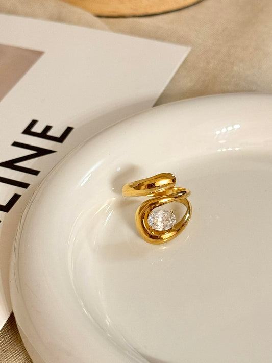 Anillo con diamantes brillantes y curvados talla única 18