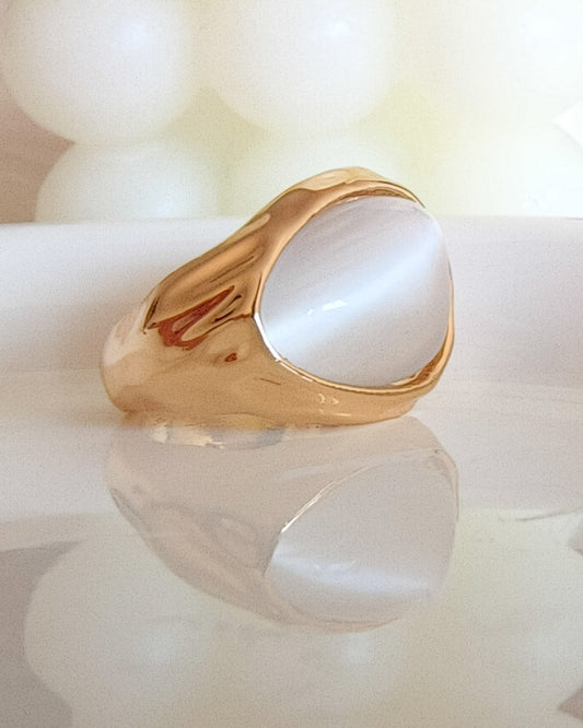 Anillo gota de luna