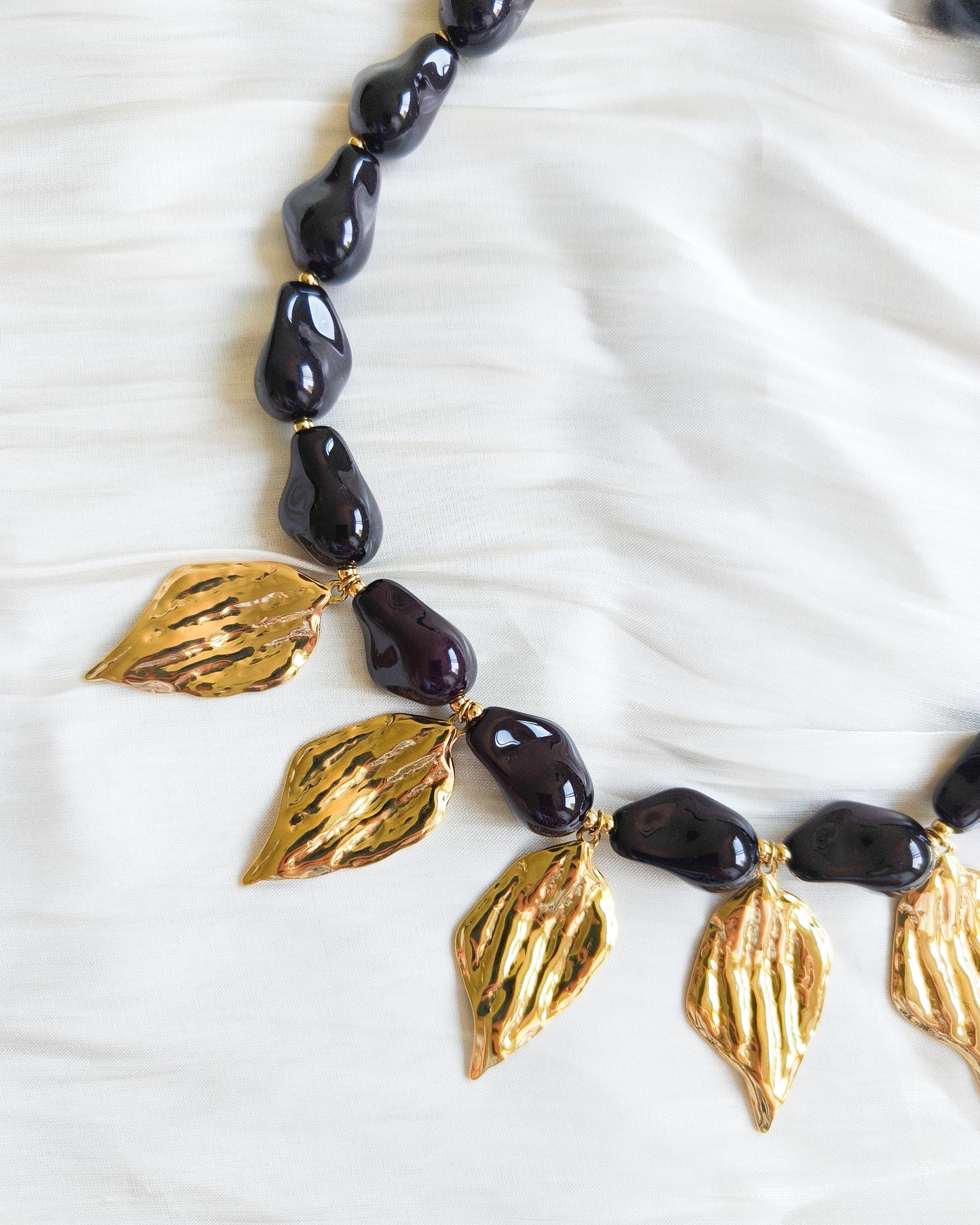 Collar Hojas Doradas