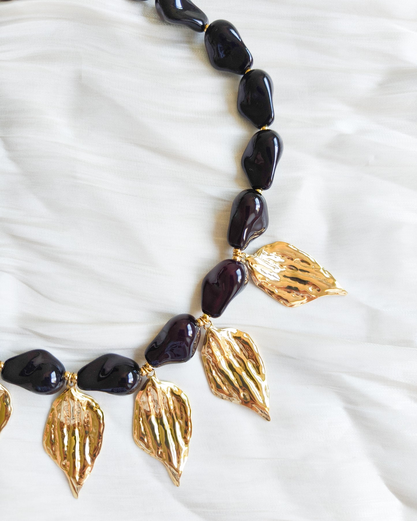 Collar Hojas Doradas