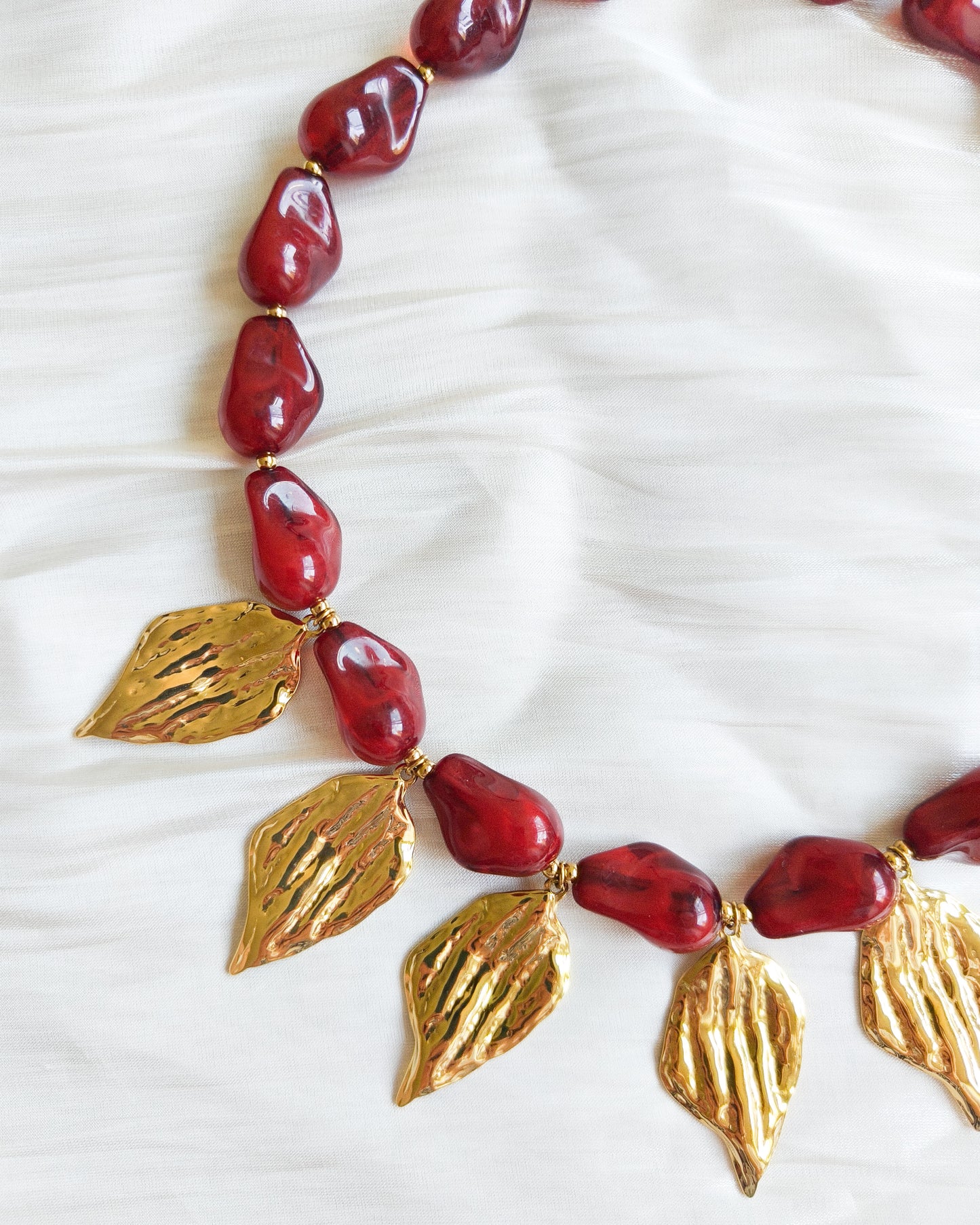 Collar Hojas Doradas