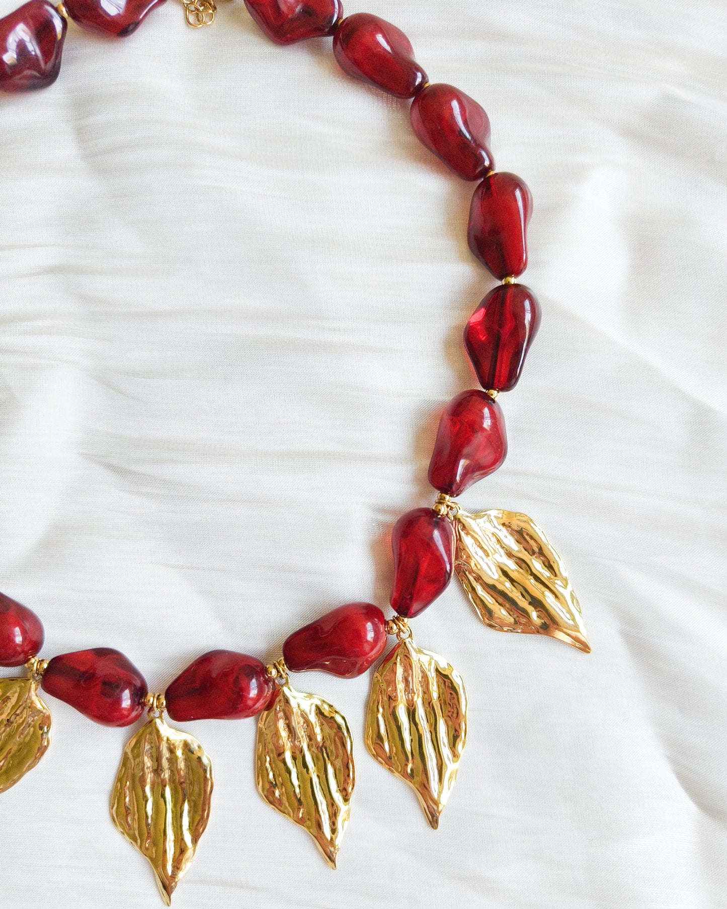 Collar Hojas Doradas