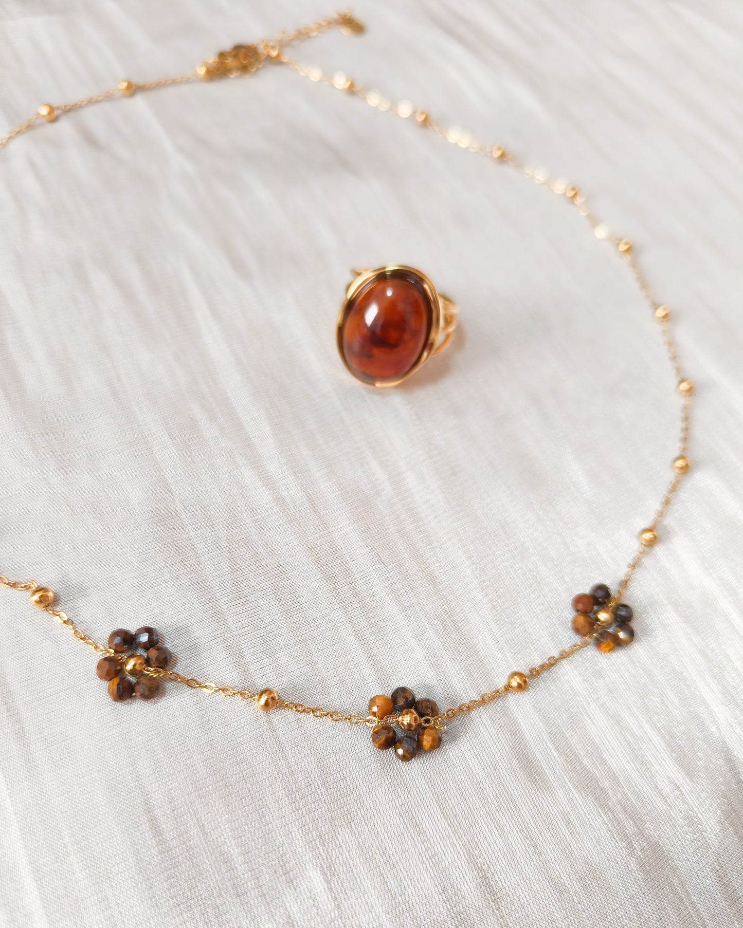 Collar Mini Florecitas de ojo de tigre