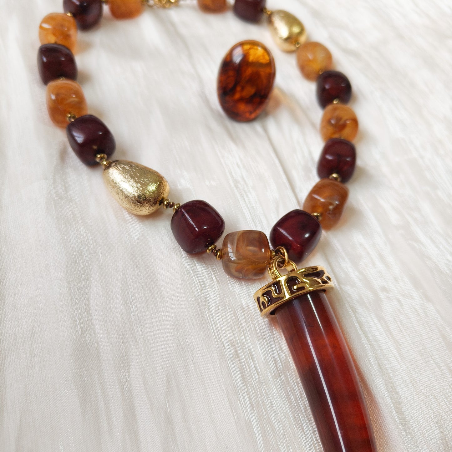 Collar Siena Dorada (diente de labo)