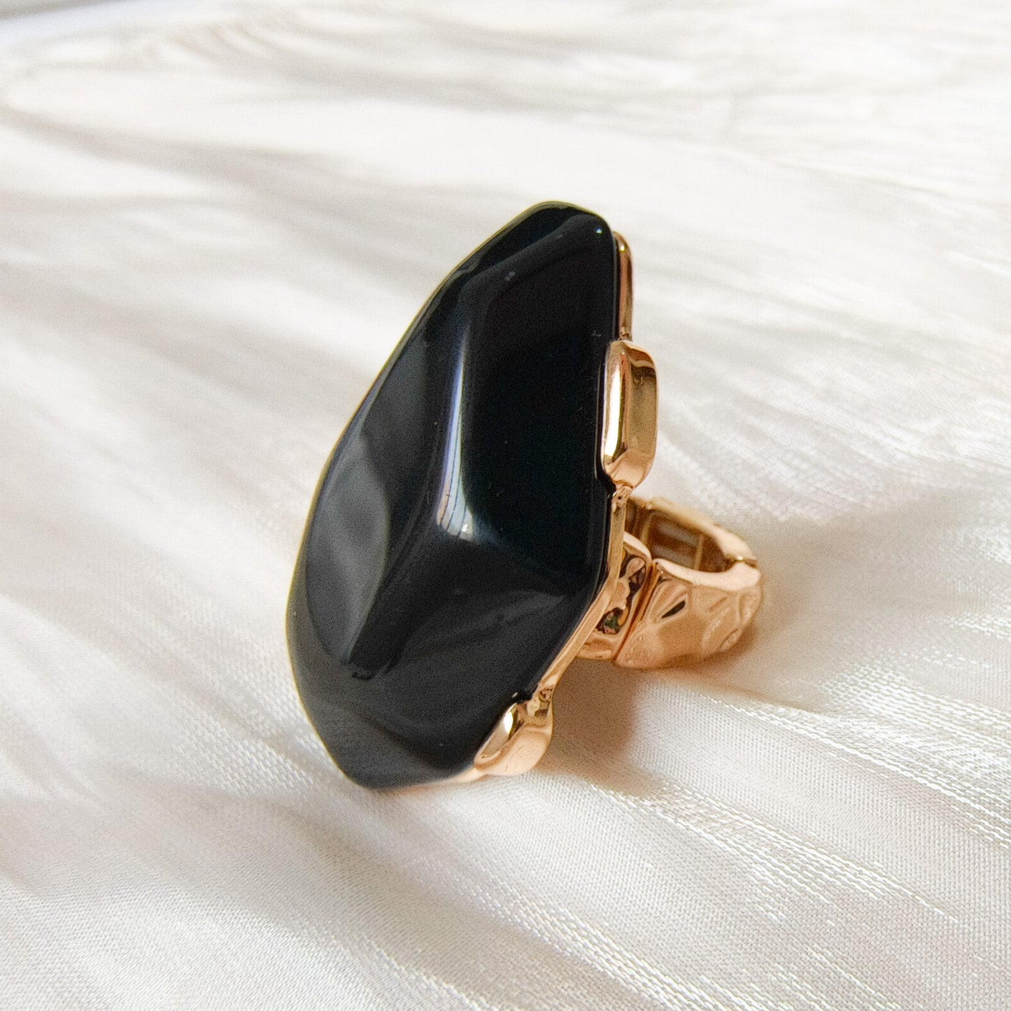 Anillo Luana Terra (modelo grande, ajustable , talla 18-20)