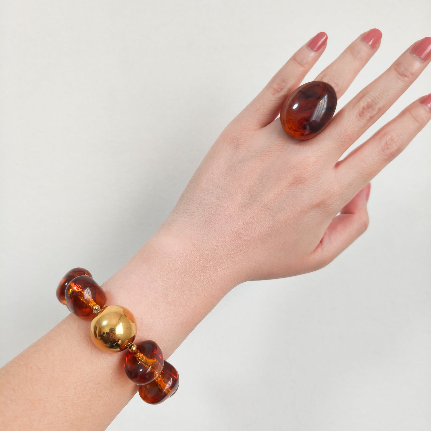 Anillo Atena Miel (modelo grande, talla 18-19)