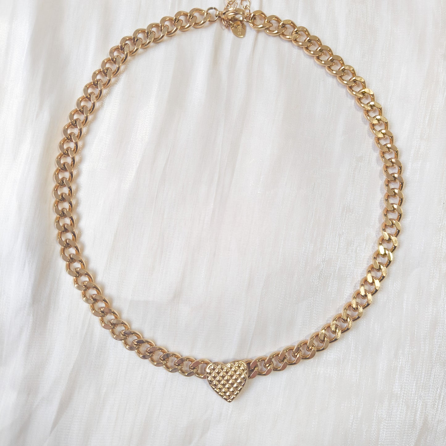 Collar Noa Corazón (cadena cubana)