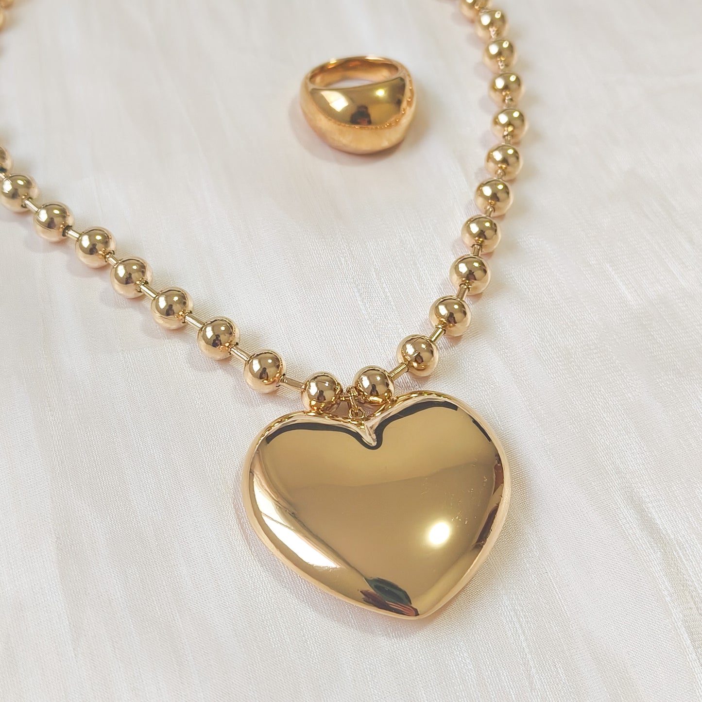 Collar Valentina Doré (corazón grande)