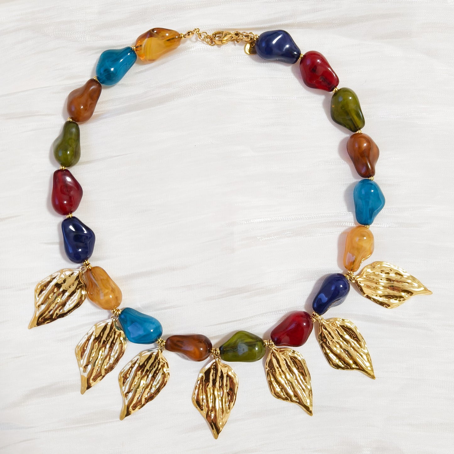 Collar Hojas Doradas