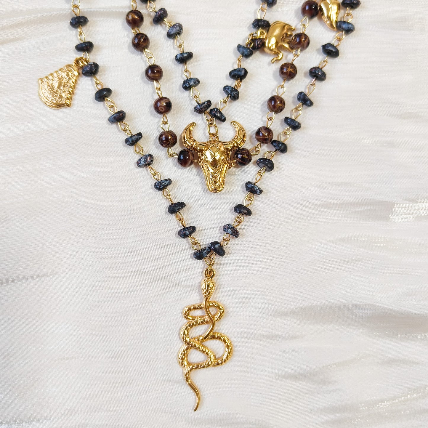 Collar Totem del Desierto Alma (tres cadenas)