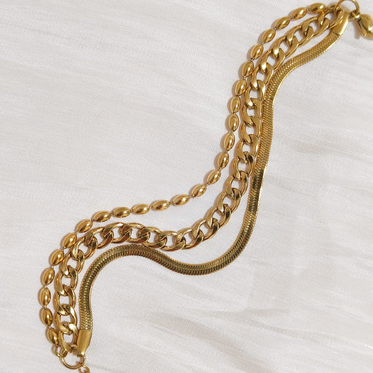 Pulsera Triple Dorada Miami ( tres cadenas)