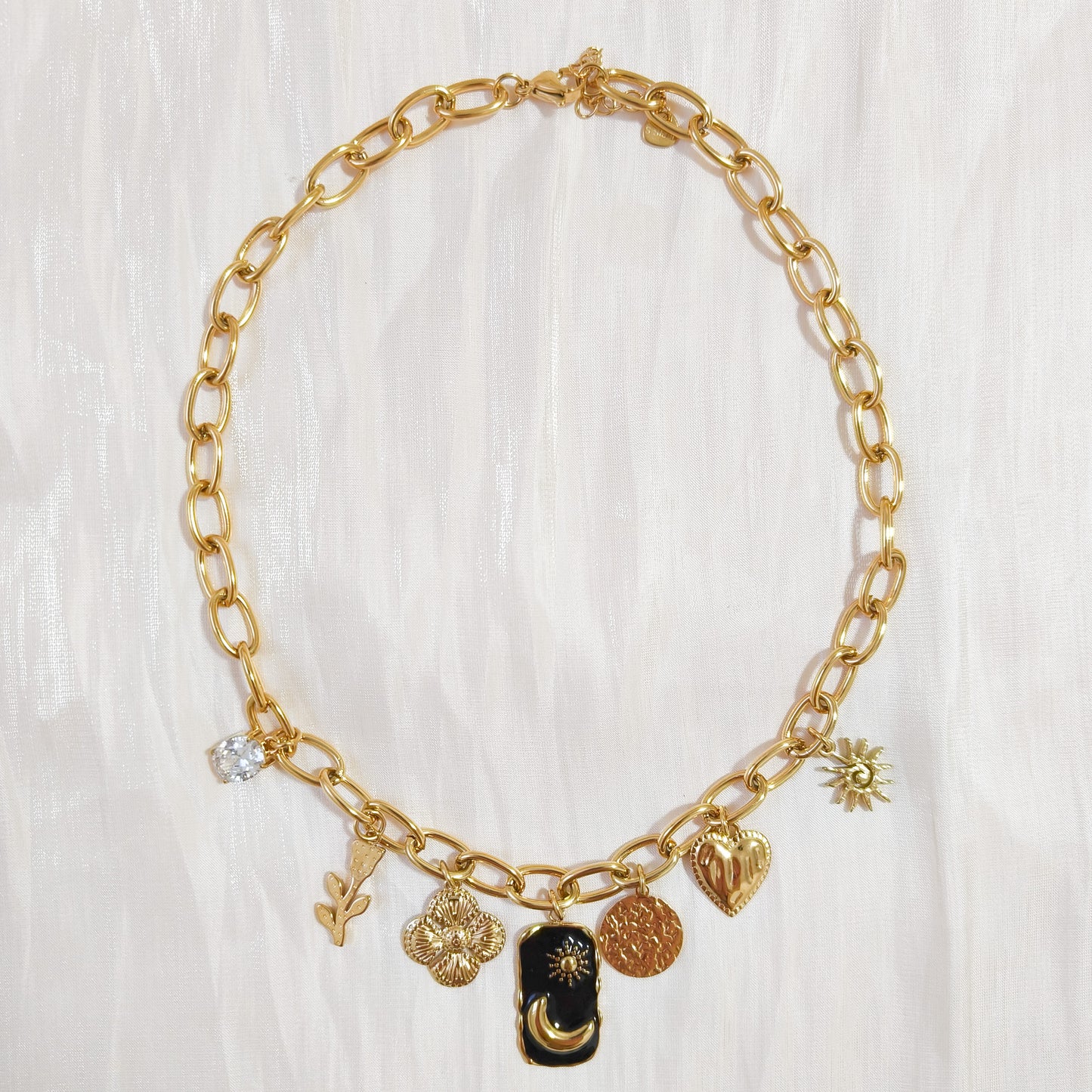 Collar Amuletos Luna Santander