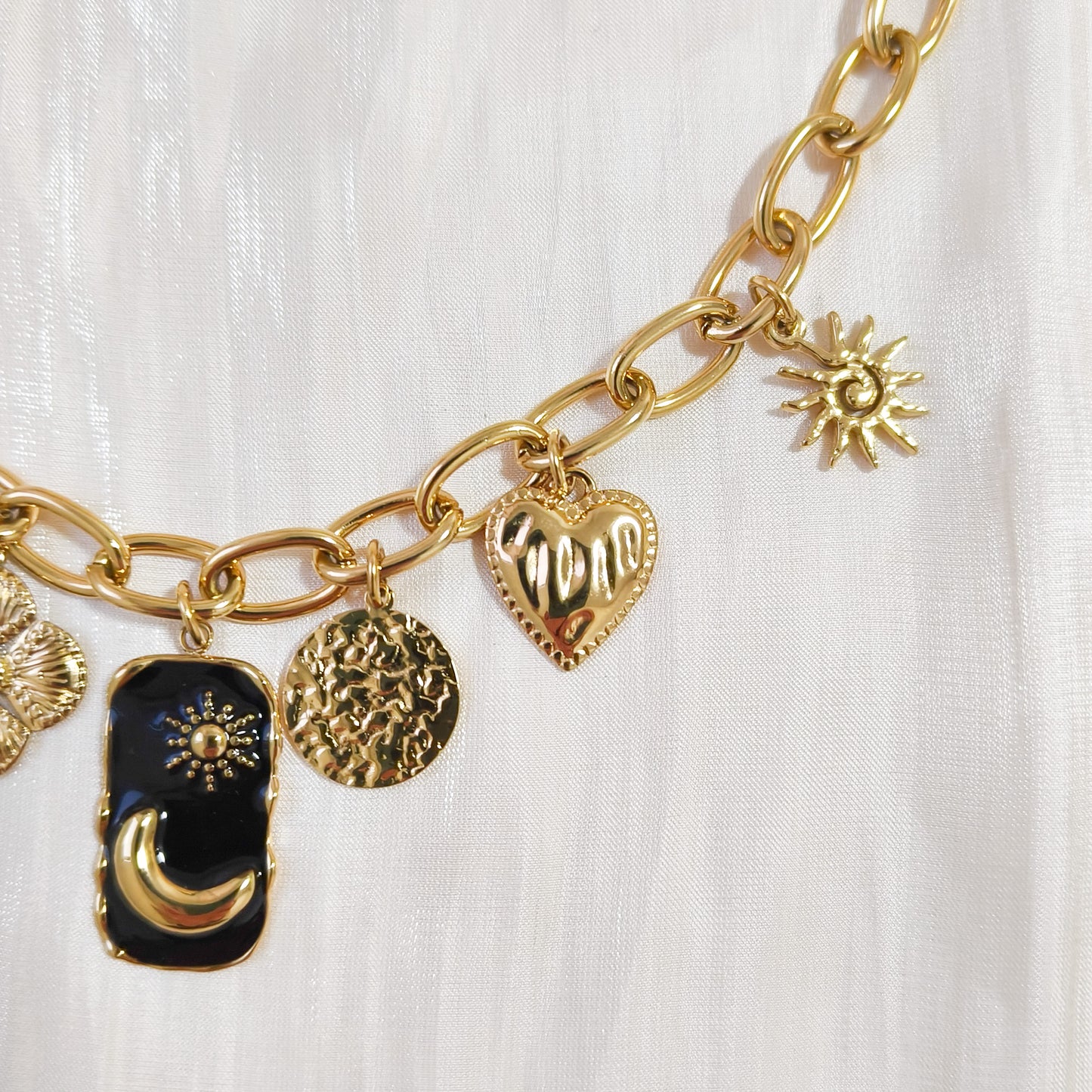 Collar Amuletos Luna Santander