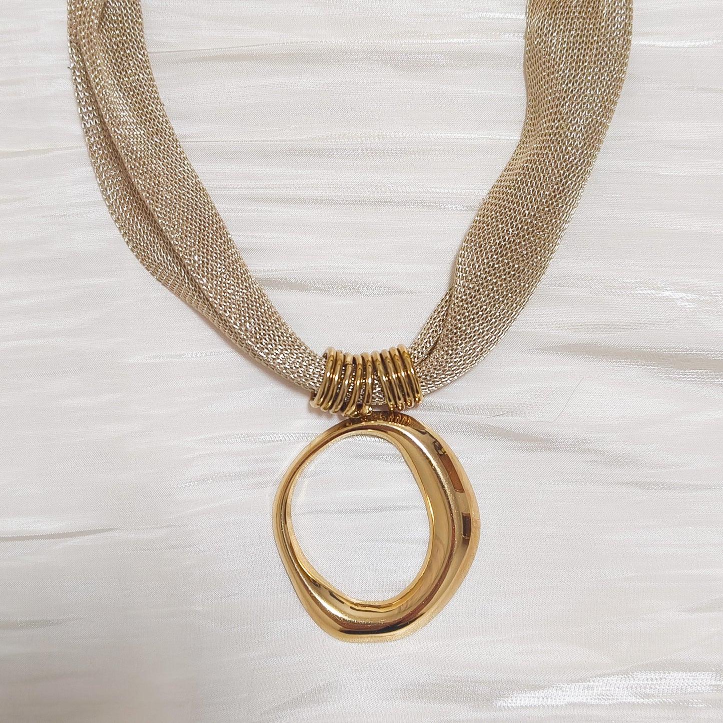 Collar Aro Dorado Tina