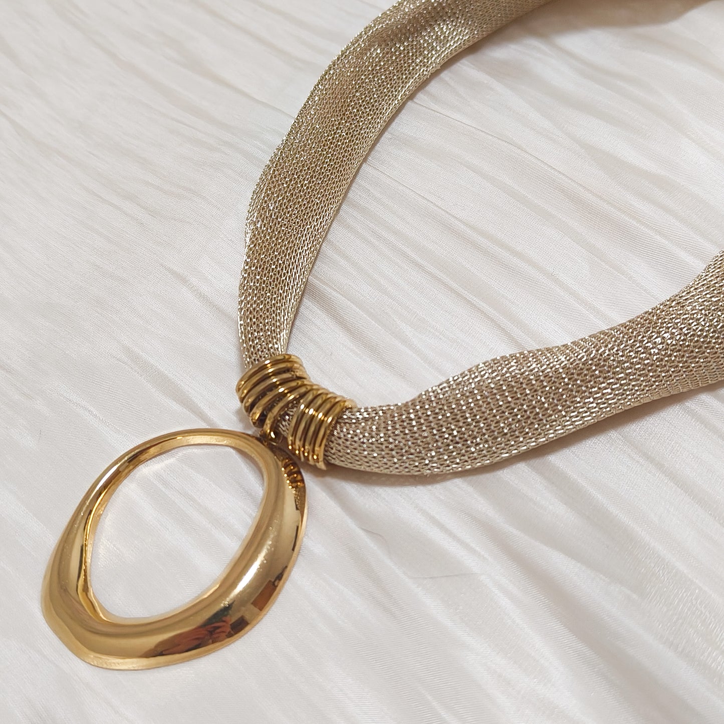 Collar Aro Dorado Tina