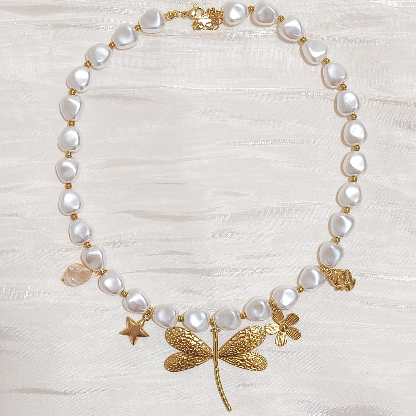 Collar Libélula Dorada