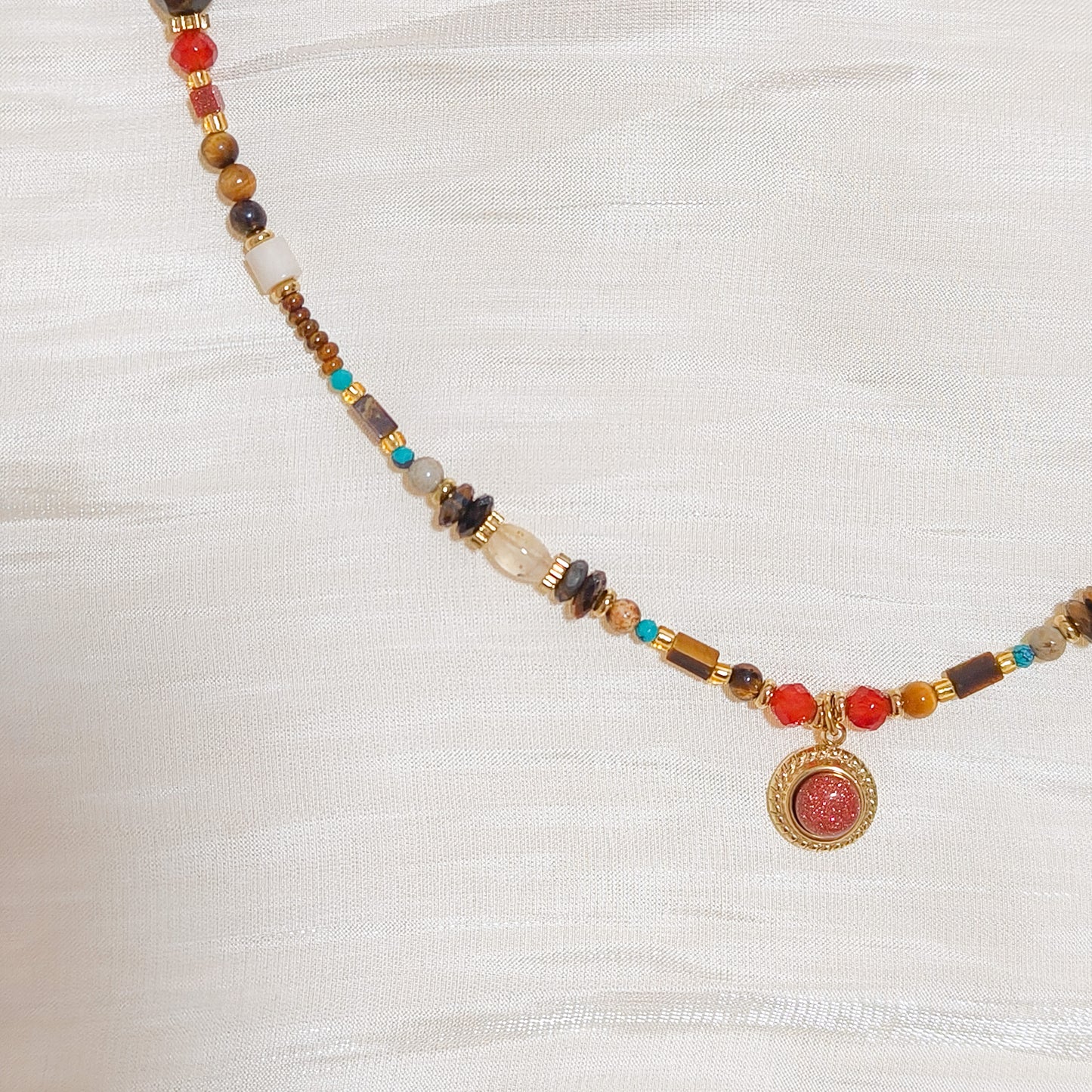 Collar Sol Rojo Valentina