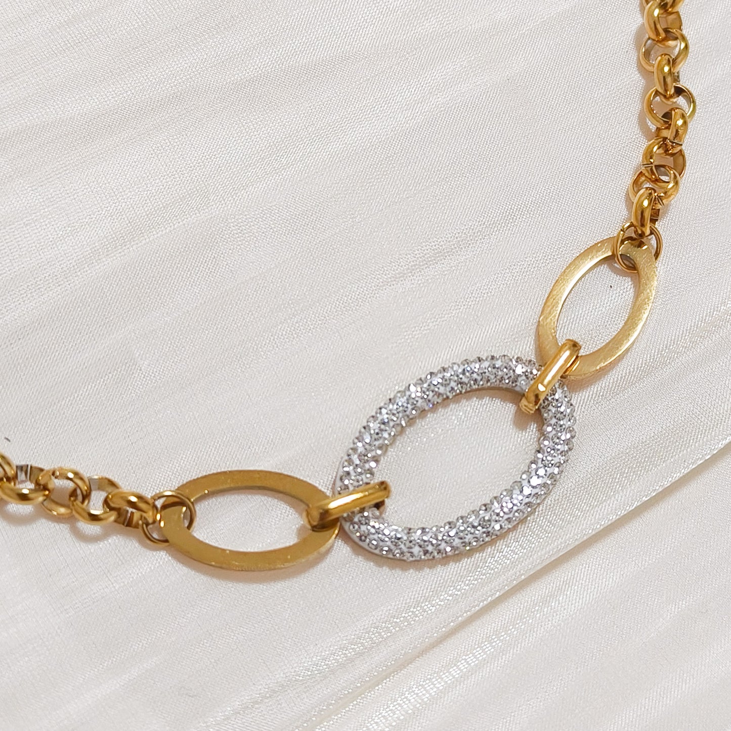 Collar Ovalado Brillo Marsella