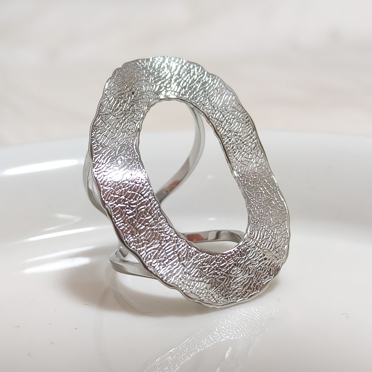 Anillo Lara Oval Luxe ajustable