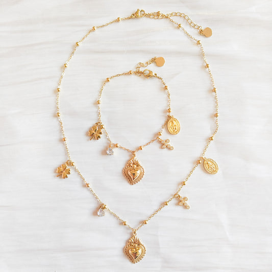 Look Multible Charm Corazón Martina Dorada