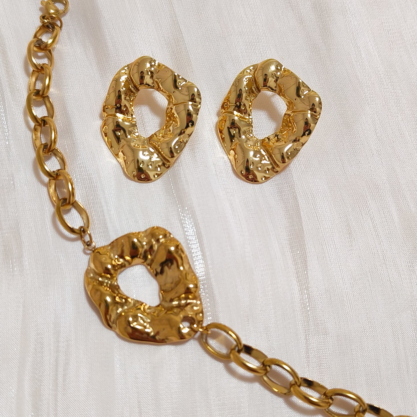 Pendientes Oval Isla Dorada