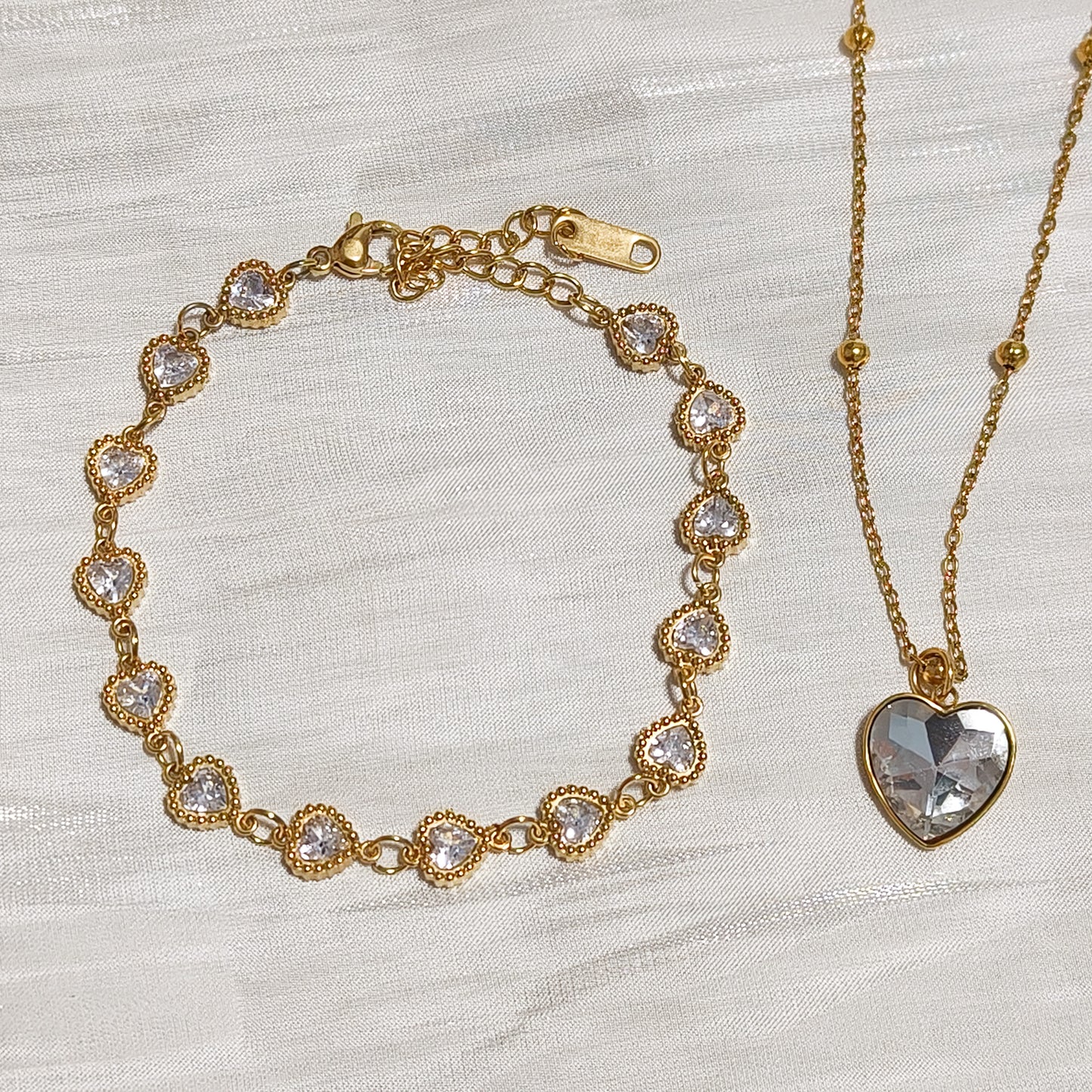 Pulsera Mina Corazones Arcoíris y Claras