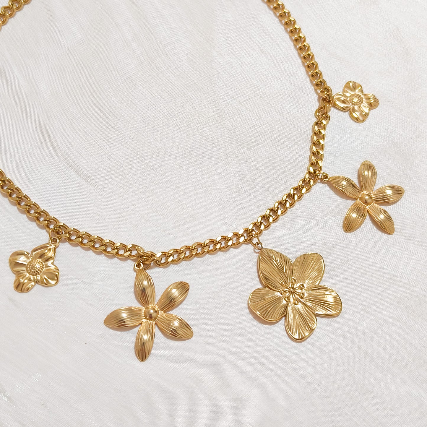 Collar charm jardín sakura (flor)