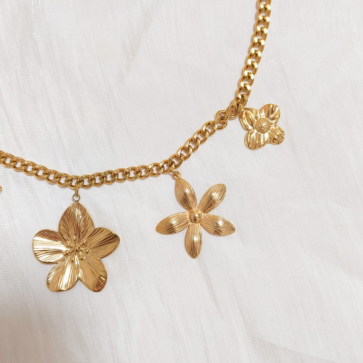 Collar charm jardín sakura (flor)