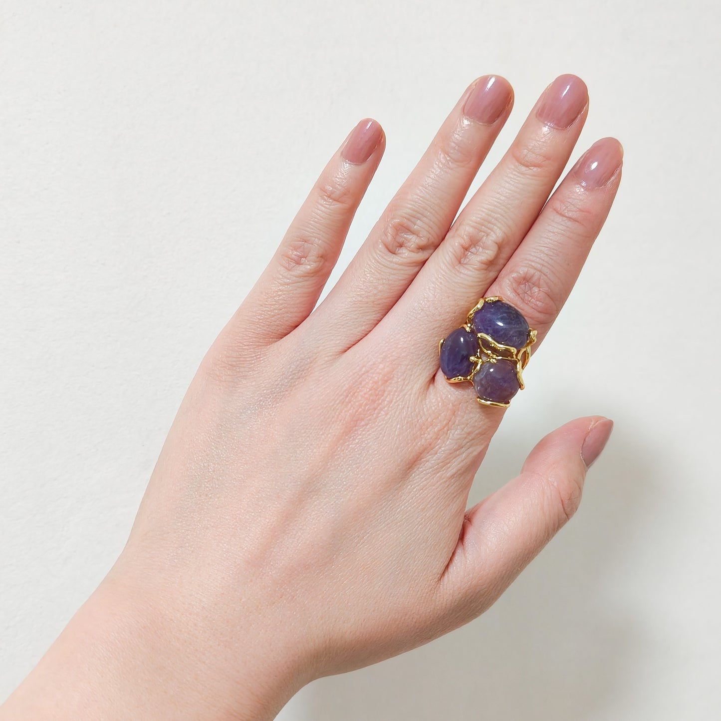 Anillo Violeta Roma Tripiedra Ajustable