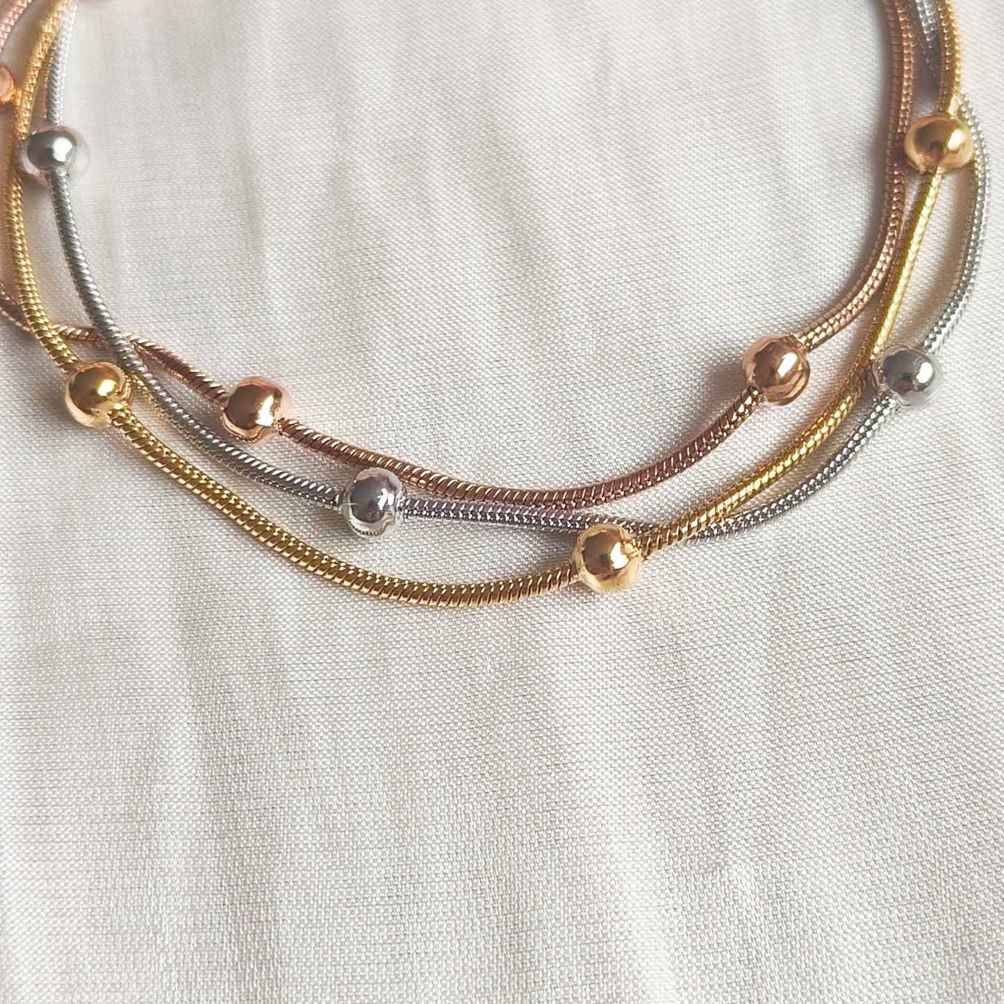 Look Elena triple cadena y tricolores - collar y pulsera