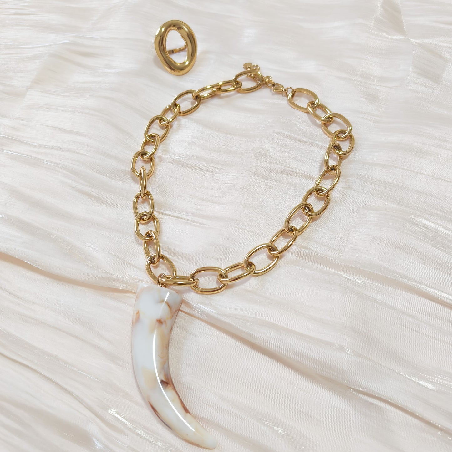 Collar Bianca Marbella Colmillo