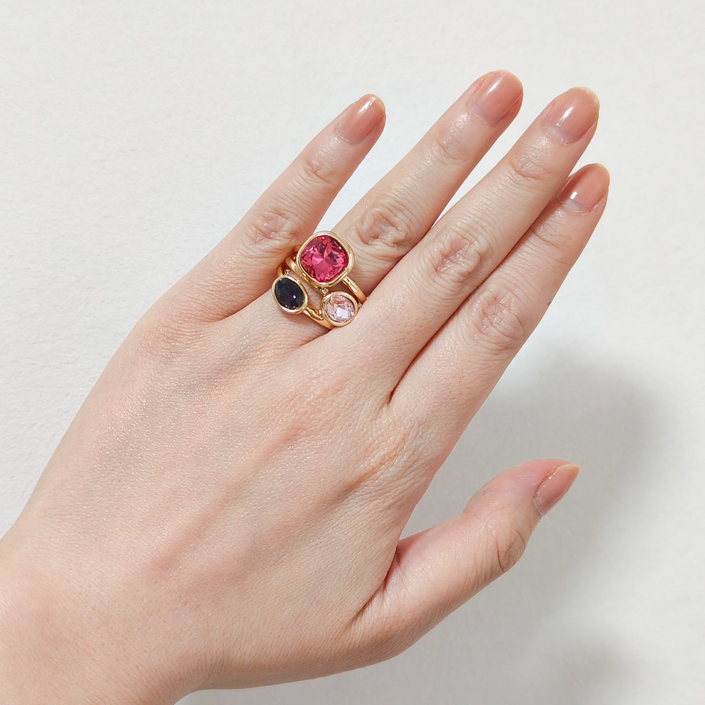 Anillo Diosa Granada Fusia