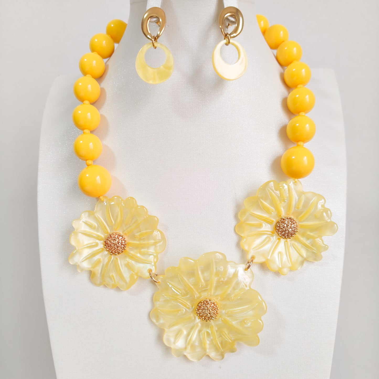 Look Triple Flor Nacado Fabuloso ( 3 colores)  ( collar y pendiente)