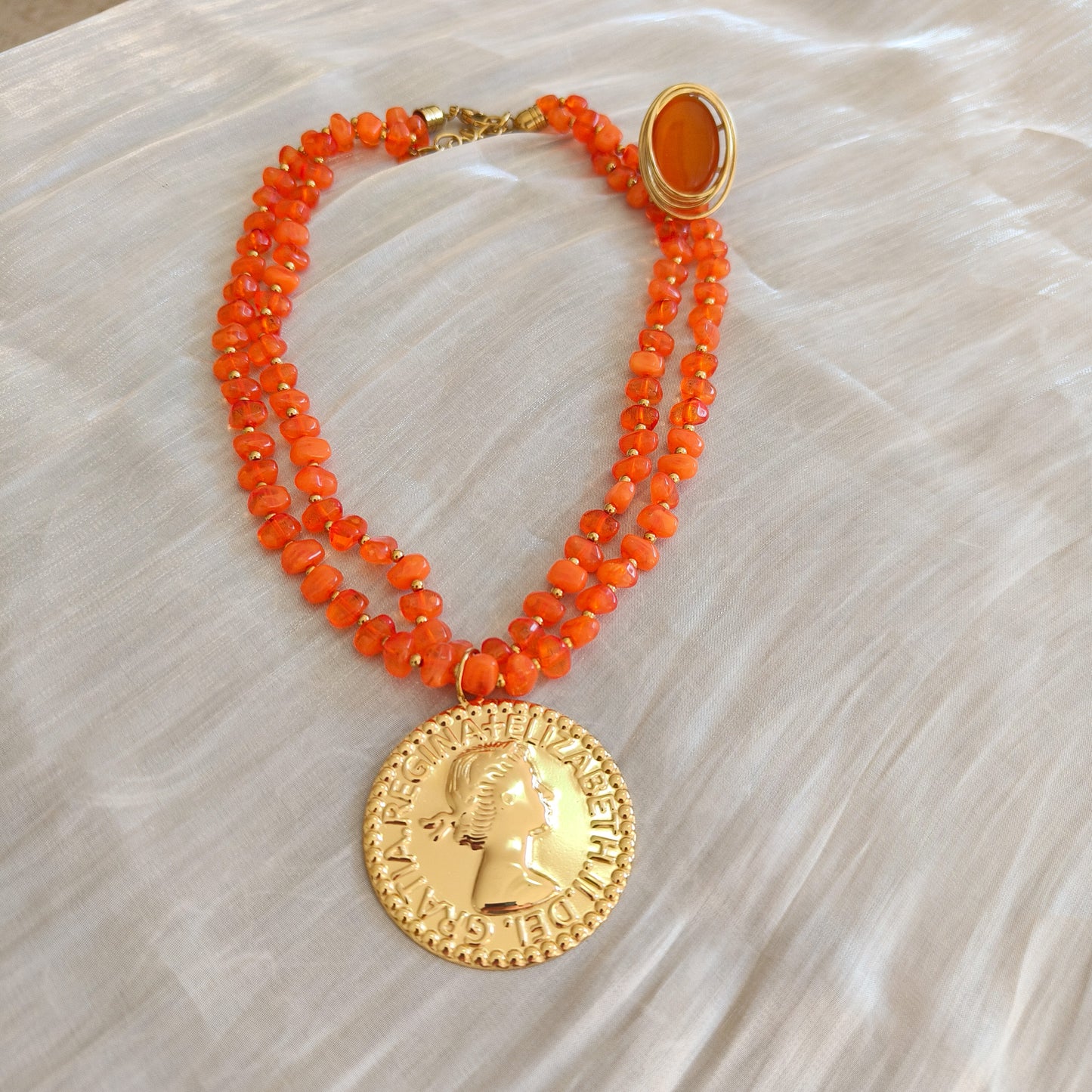 Collar Regina Medalla