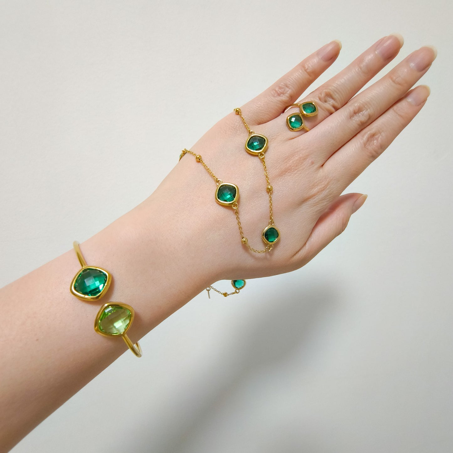Look Aurora Luz Premium（ collar, pulsera, pendiente y anillo) ( 4 colores)