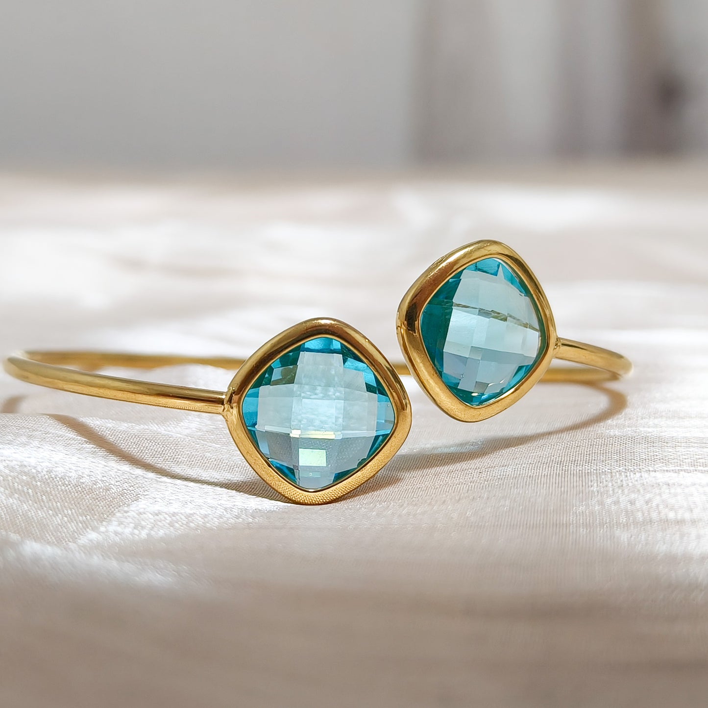 Look Aurora Luz Premium（ collar, pulsera, pendiente y anillo) ( 4 colores)