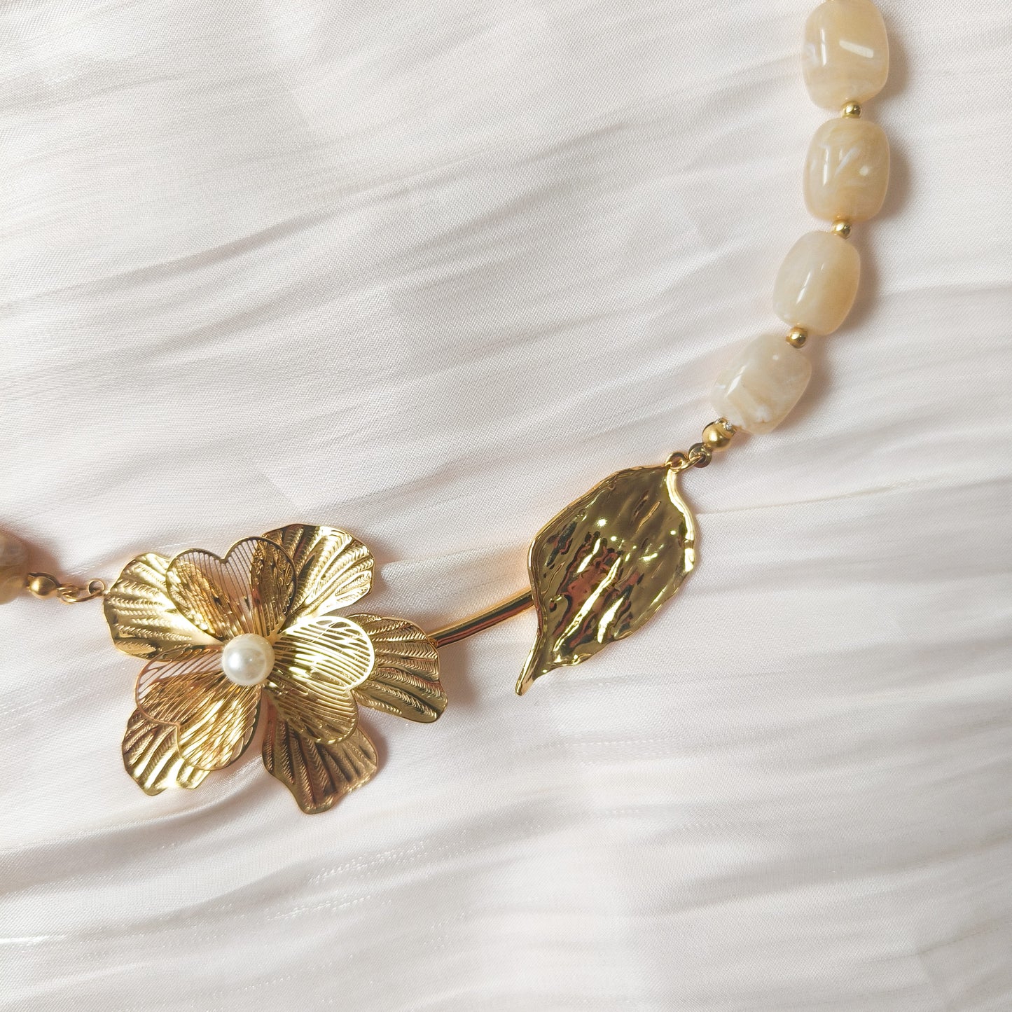 Collar Valeria Flor Cielo ( 2 longitudes)