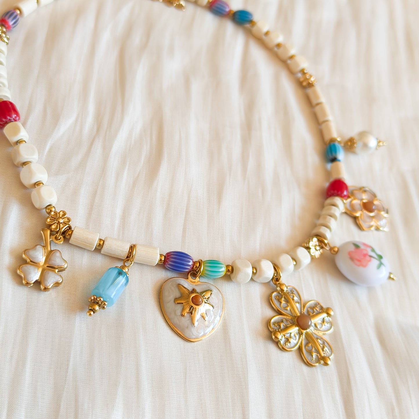 Collar Charm Lucía Jardinera Flor