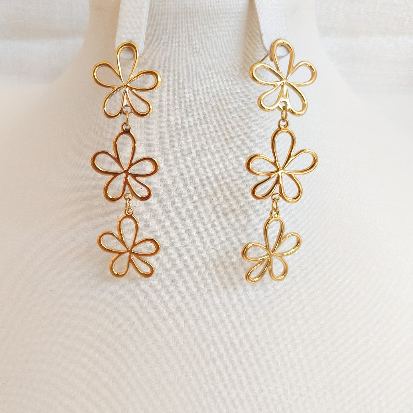 Pendientes Largo Valeria Flor Margarita