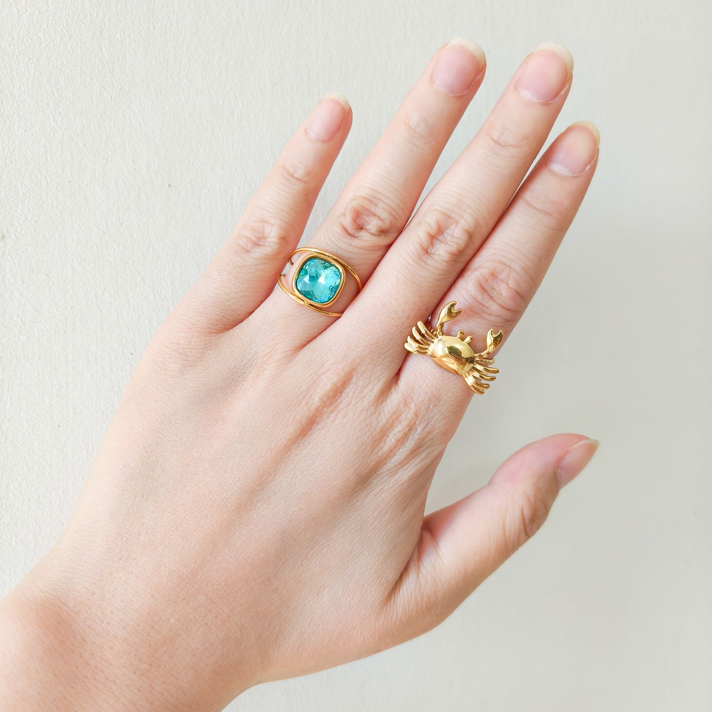 Anillo cangrejo dorado ajustable