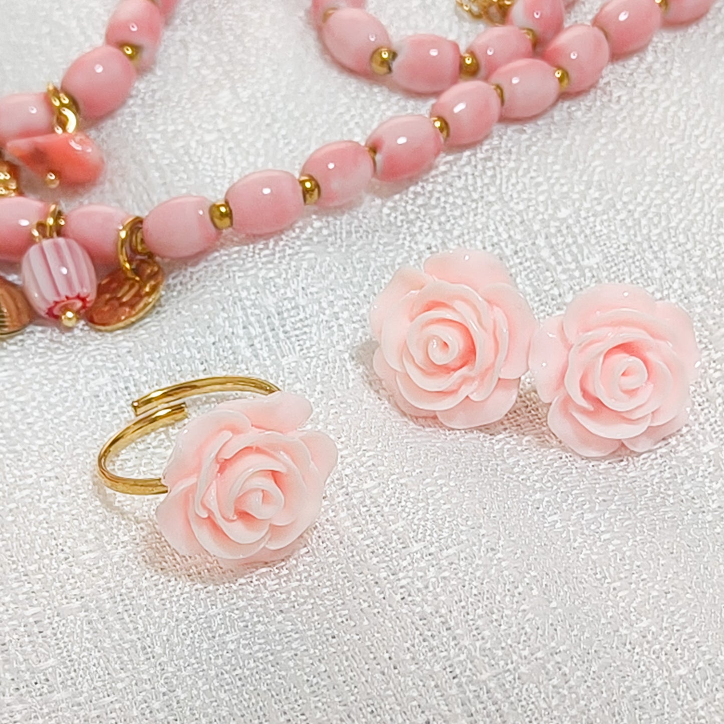 Look Rosa Celia ( anillo ajustable+ pendiente, 3 colores)