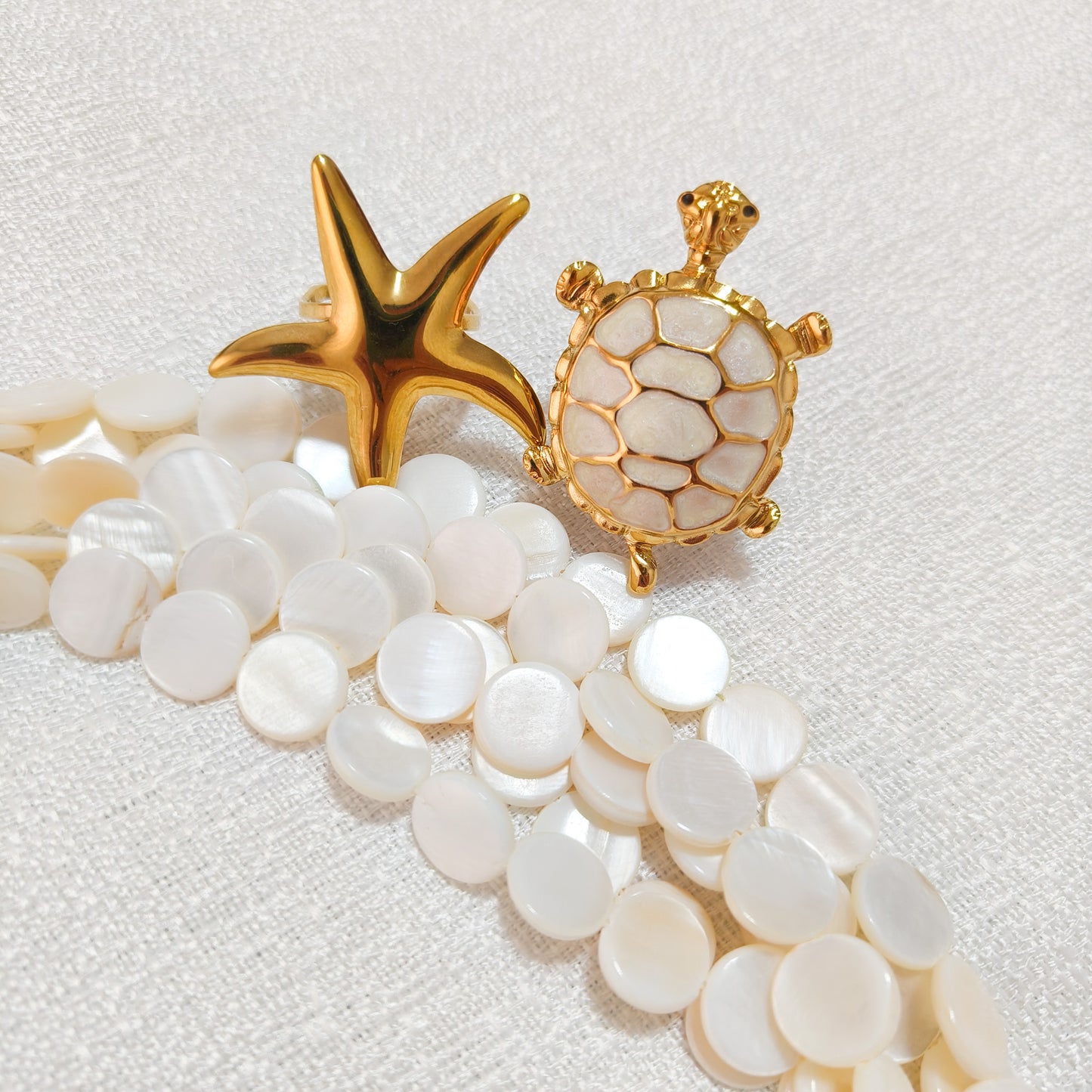 Collar Multicapa Marfil Nacado con Estrella