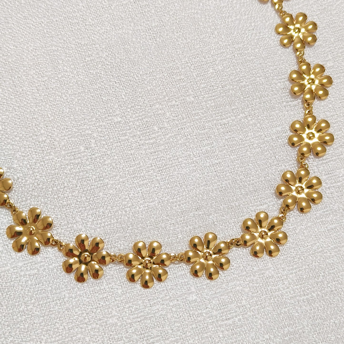 Collar Margarita Pirineo Dorado ( flor)