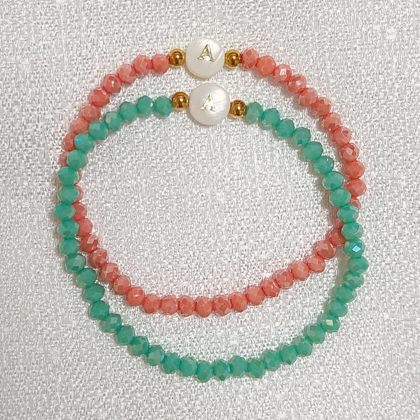 Set de 2 pulseras elástica letra Inicial nácar