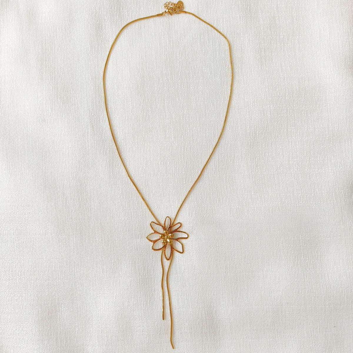Collar Acero Flor Margarita de Lucía