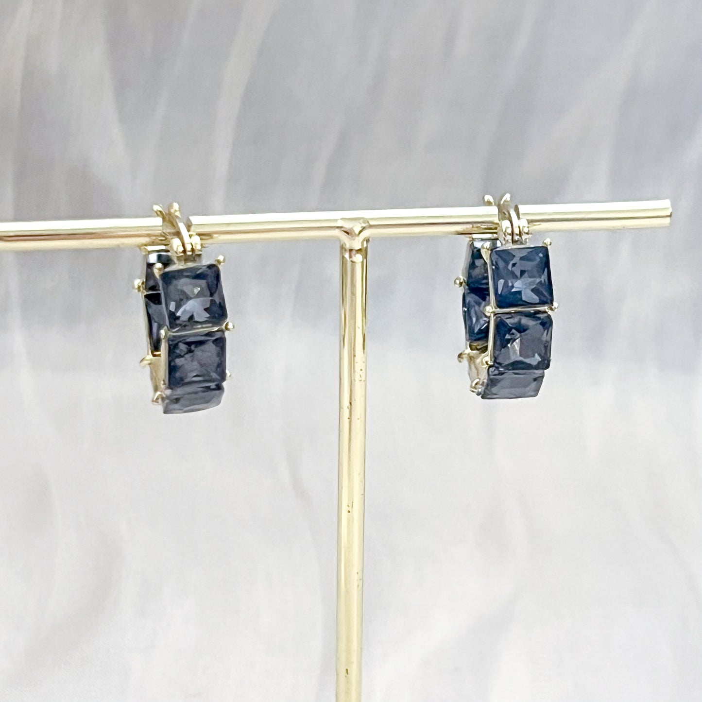 Pendientes Noche Elegante  （Rectangular Negro Brillante）
